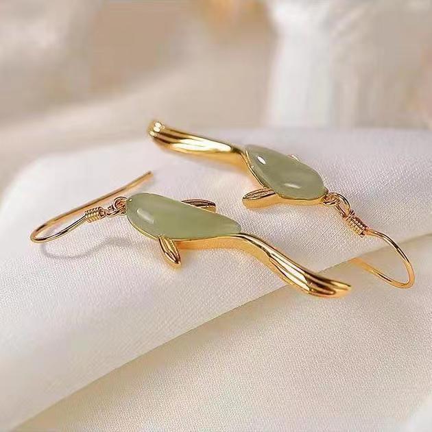New Chinese-style ancient-style blue fish anti-jade ear hook, feminine charm, versatile design, like a fish in water, vintage earrings Application Scenario