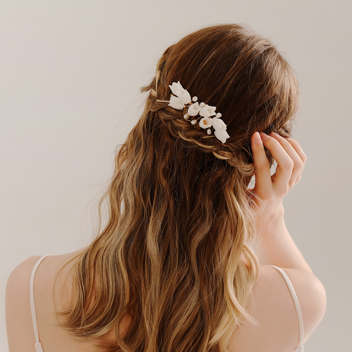 New Korean-style handcrafted pearl comb, forest-themed sweet resin flower updo headwear, Hanfu accessory, crystal comb full figure