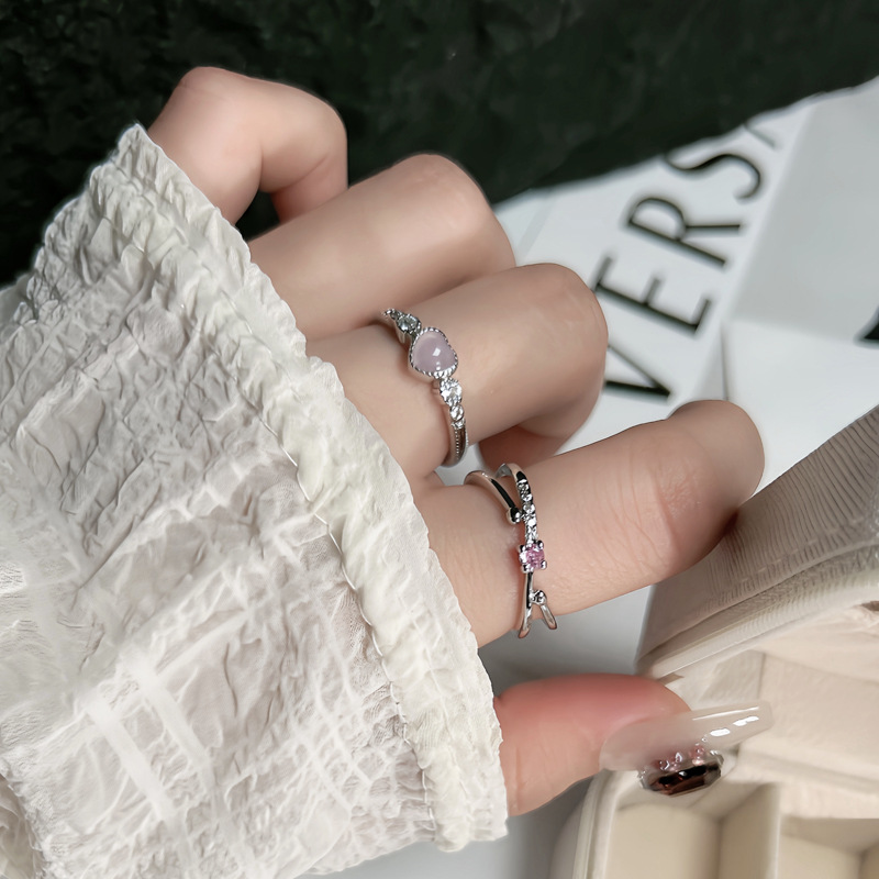 Minimalist pink diamond cross opening ring, a unique design with a heart for women, exudes a sense of sophistication, sweetness, coolness and fashion, making it a trendy index finger ring details Picture