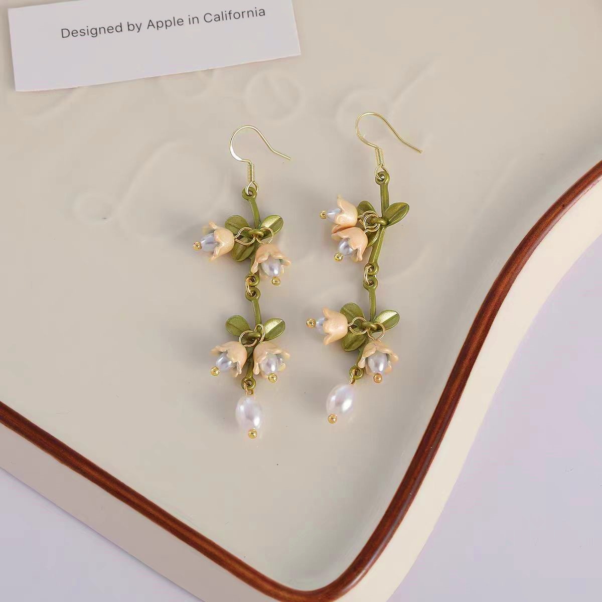 New Chinese-style long tassel ear studs for women's charm, versatile, niche retro ear hooks, ancient-style earrings, Hanfu accessories wholesale Application Scenario