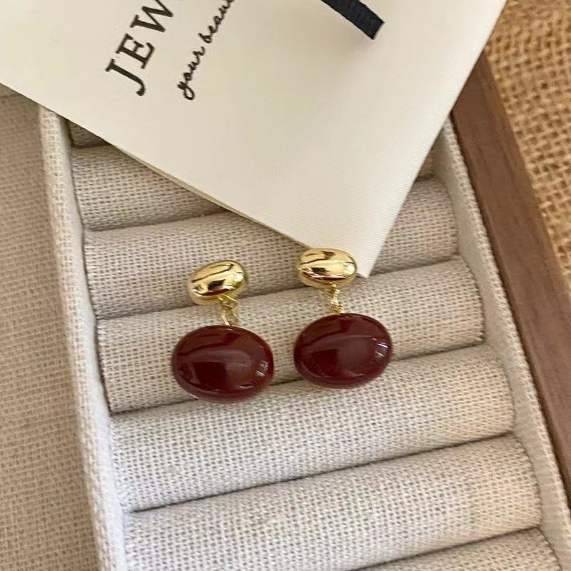 Meet Maillard ~ Two pairs of light luxury and high-end earrings with bean stud earrings for women in Dongdaemun, South Korea, with a unique and versatile style details Picture