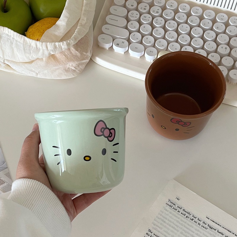 Ins-style black leather kt ceramic cups, mugs, home coffee cups, cream hellokitty girlish cups Application Scenario