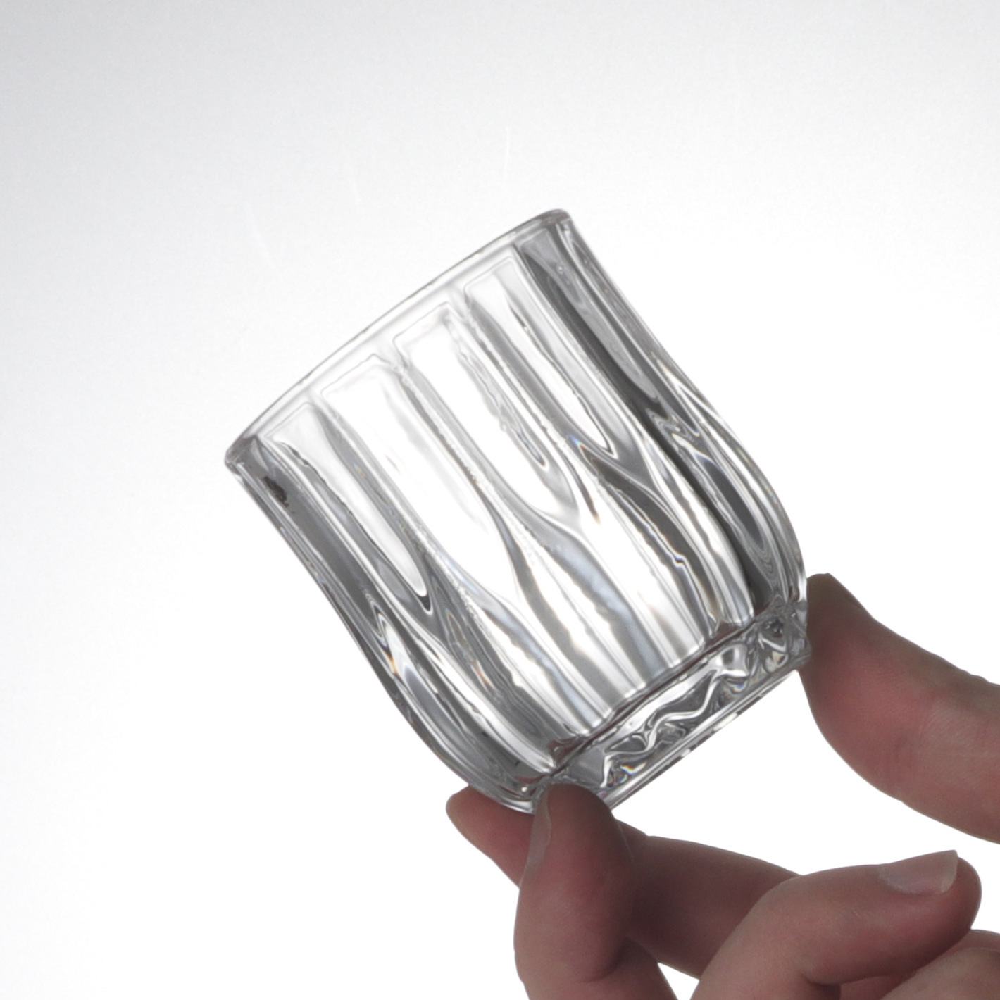Household white spirit glass 2-liang wine glass set, high-end one-sip glass wholesale, commercial whisky glass wine glass Application Scenario