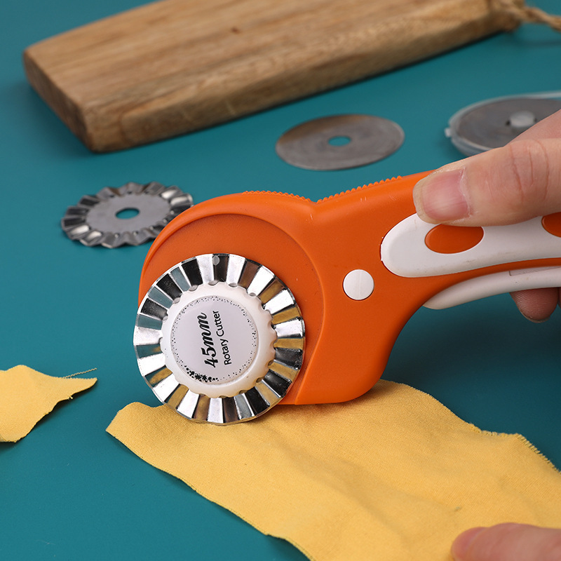 45mm rotating roller round blade, small round blade, paper cutting blade, stainless steel fabric cutting blade, sharp and durable Specification drawing