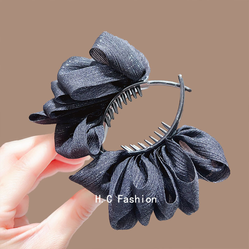 Cloud bubble bow hair accessory, bun head clip, large high-end hair clip, women's back head clip headwear Application Scenario