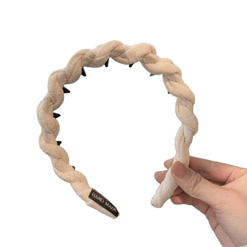 Wavy toothed headband for women, anti-slip and high-end look on the top of the head, small Korean fabric twisted headband, early spring accessory Item Picture