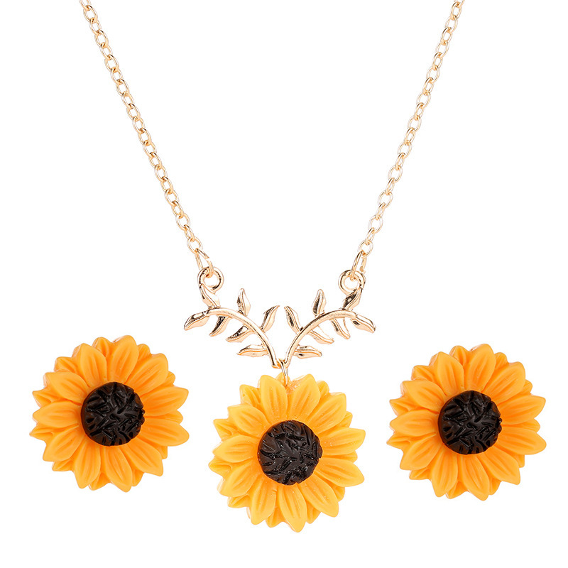 European and American best-selling pearl sunflower necklace and earring set, fashionable and elegant sunflower set for women Item Picture