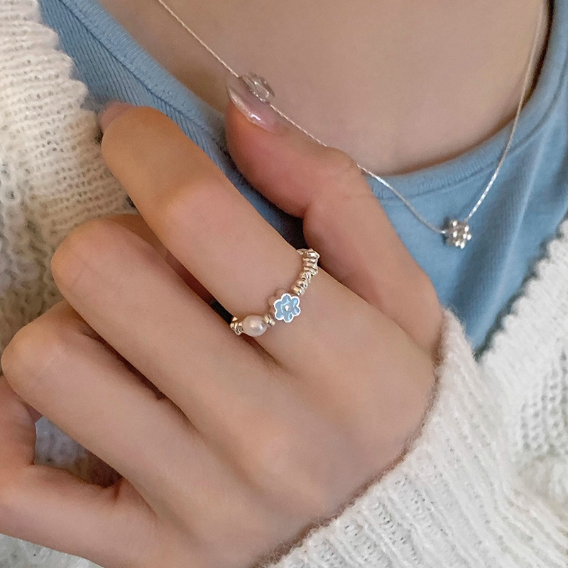 This light and fresh blue glazed flower pearl silver ring is a unique design for women, simple and versatile, with a high-end feel Application Scenario
