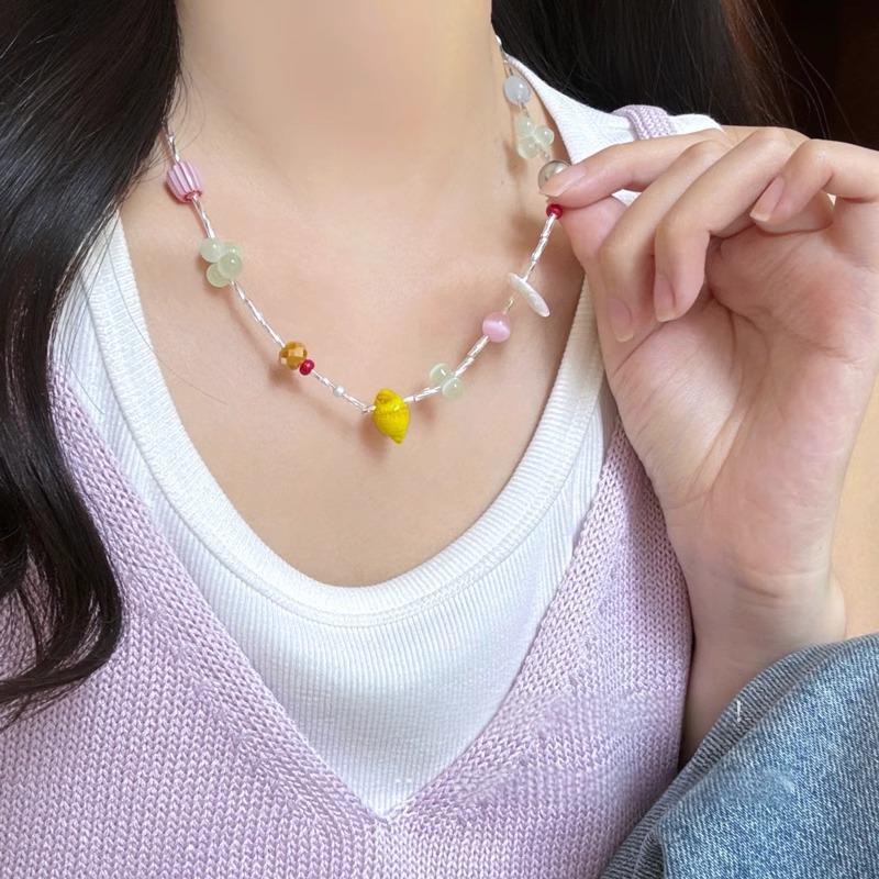 Dopamine irregular beaded flower lemon necklace for women, fresh, sweet, simple, fashionable and versatile necklace collarbone chain full figure