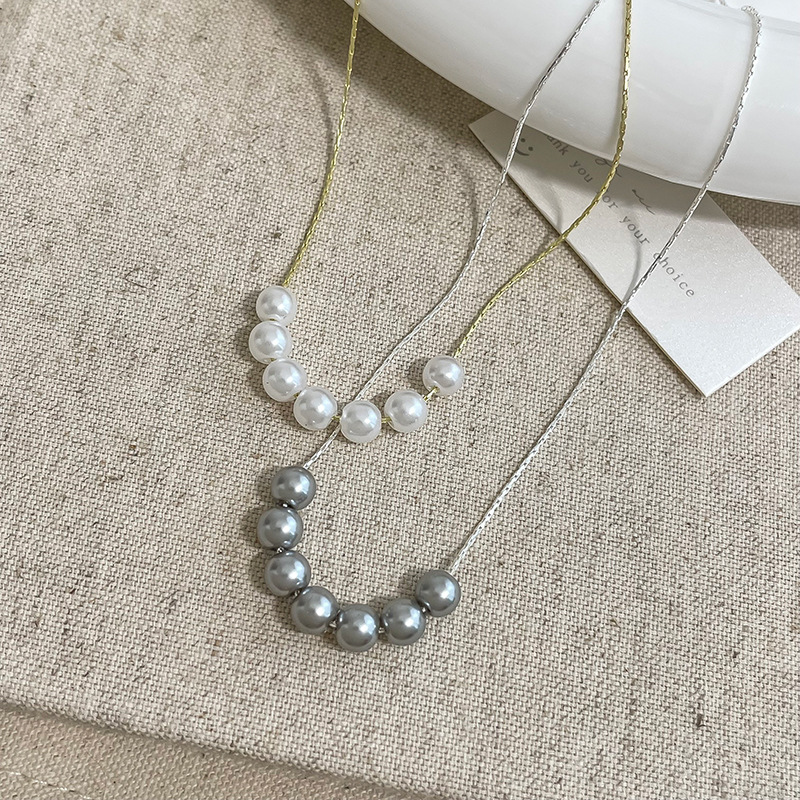 Simple pearl beaded collarbone chain, a new style of elegant accessory for women in 2023, a French light luxury and niche necklace details Picture