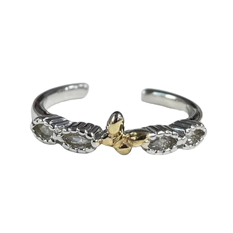 A niche design with a sense of high-end, two-color butterfly cross open ring, retro and individual, gender-neutral couple's ring style Item Picture