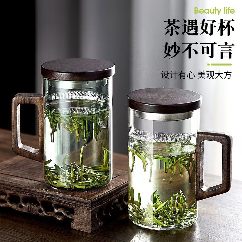 Factory wholesale large-capacity crescent-shaped transparent glass cups, office covered filter tea brewing cups, high-temperature resistant drinking cups full figure