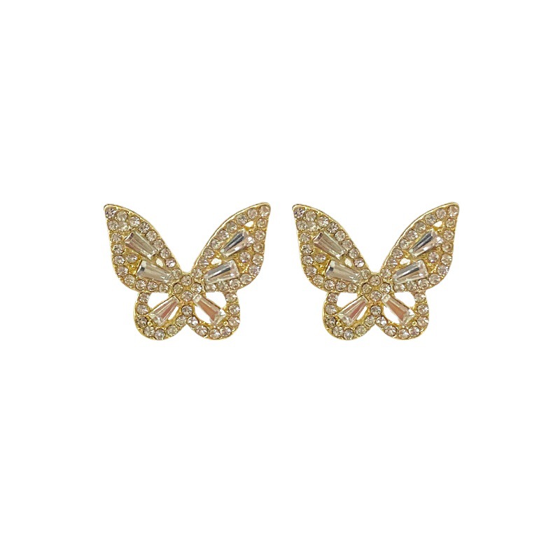 blingbling Super Sparkling Full Diamond three-dimensional butterfly pattern stud earrings, a new trendy and light luxury ear accessory for women in 2025 Item Picture