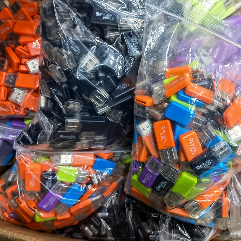 The color of the TF card reader with USB2.0 interface will be randomly sent Application Scenario