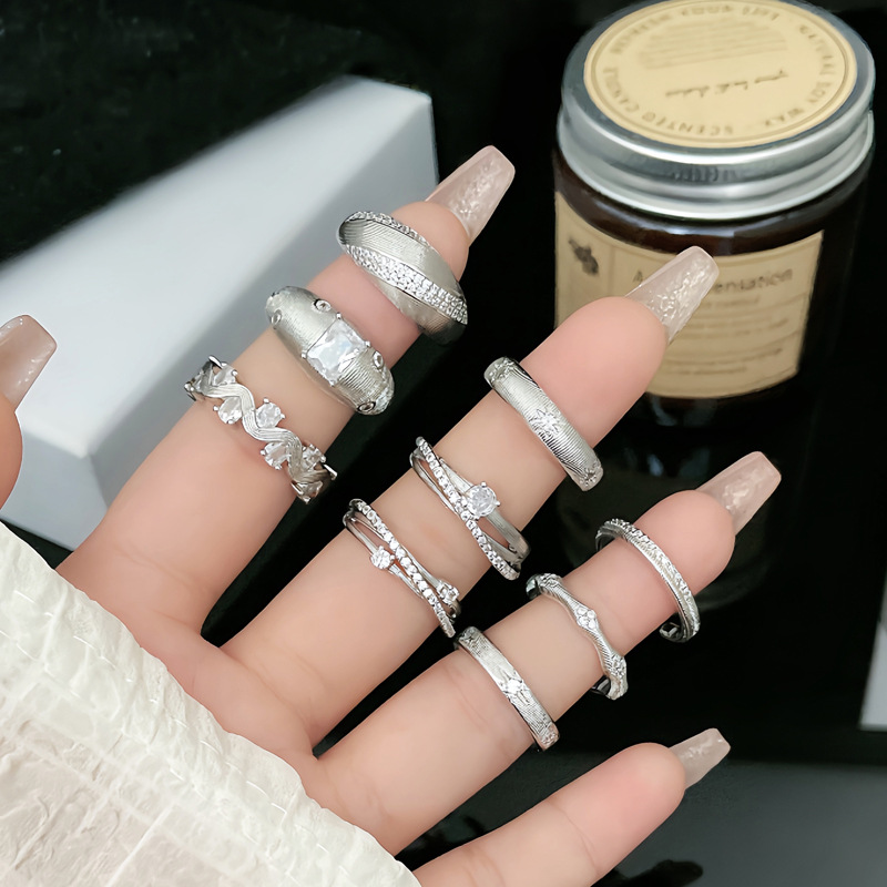 A new retro style brushed micro-set open ring with a cold and elegant feminine touch, featuring a unique and high-end look, is simple and exquisite full figure