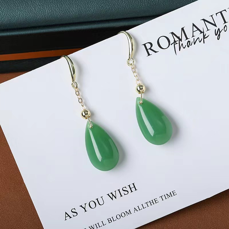 Chinese-style retro water drop jade earrings for women in 2025, high-end jade cheongsam earrings as a gift for mom Specification drawing