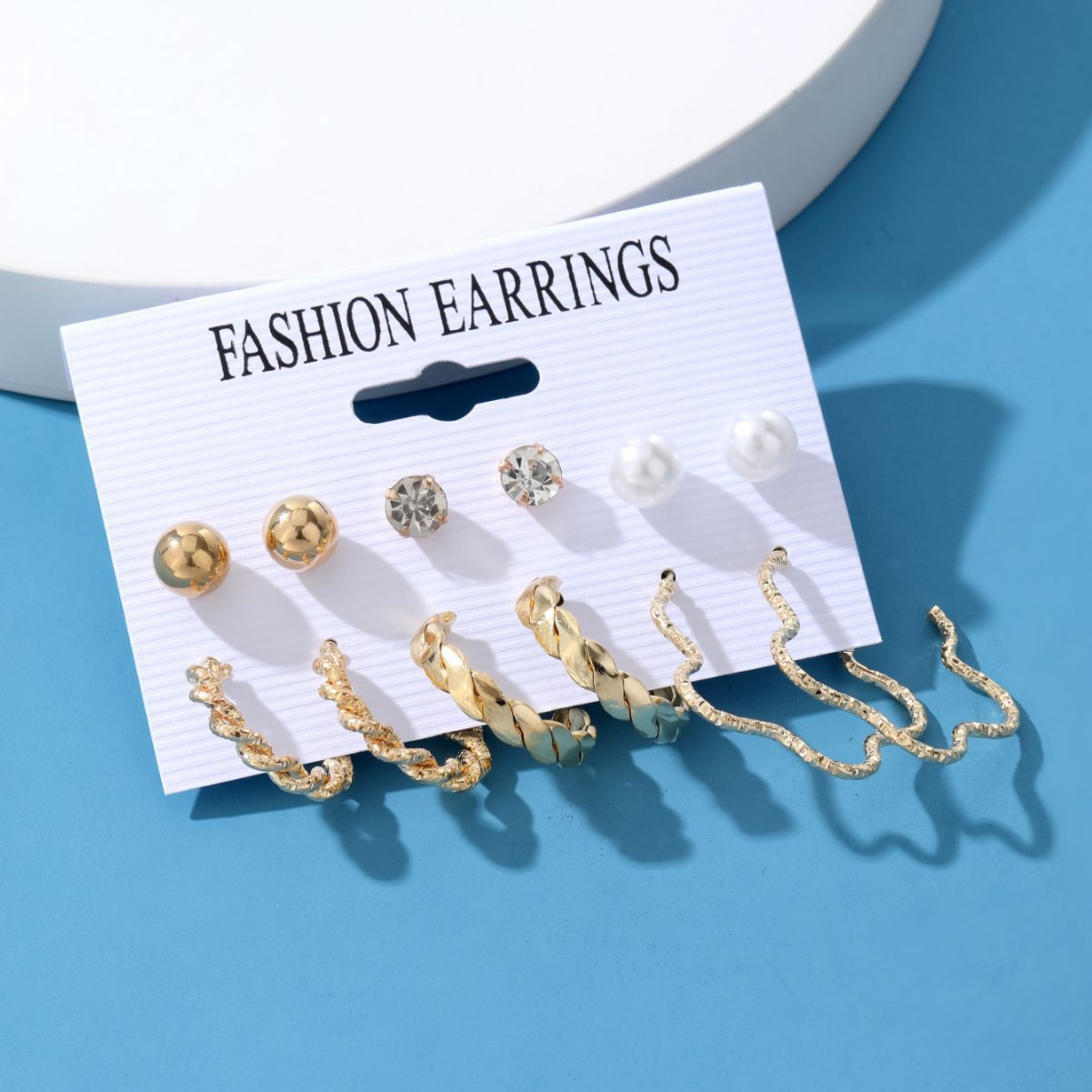 A 6-piece set of European and American metal circle chain stud earrings, creative and personalized cross-border heart-shaped pearl earrings for women wholesale Specification drawing