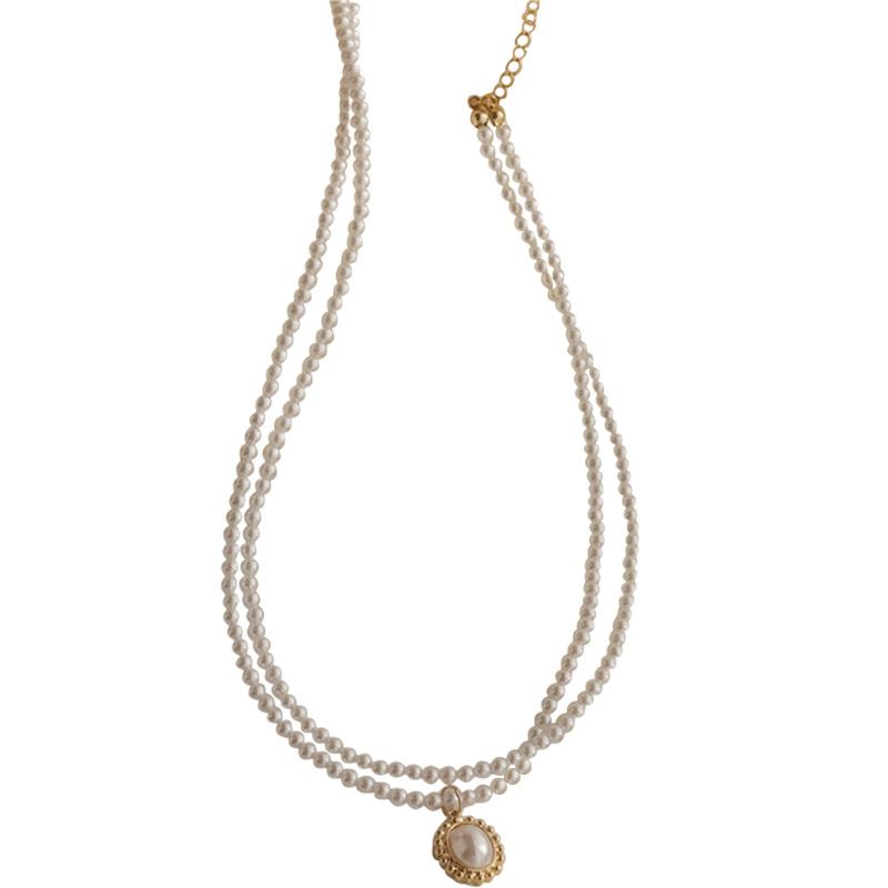 Elegant and retro French double-layer pearl necklace, a popular female InS-style collarbone chain, a simple and niche design accessory Item Picture