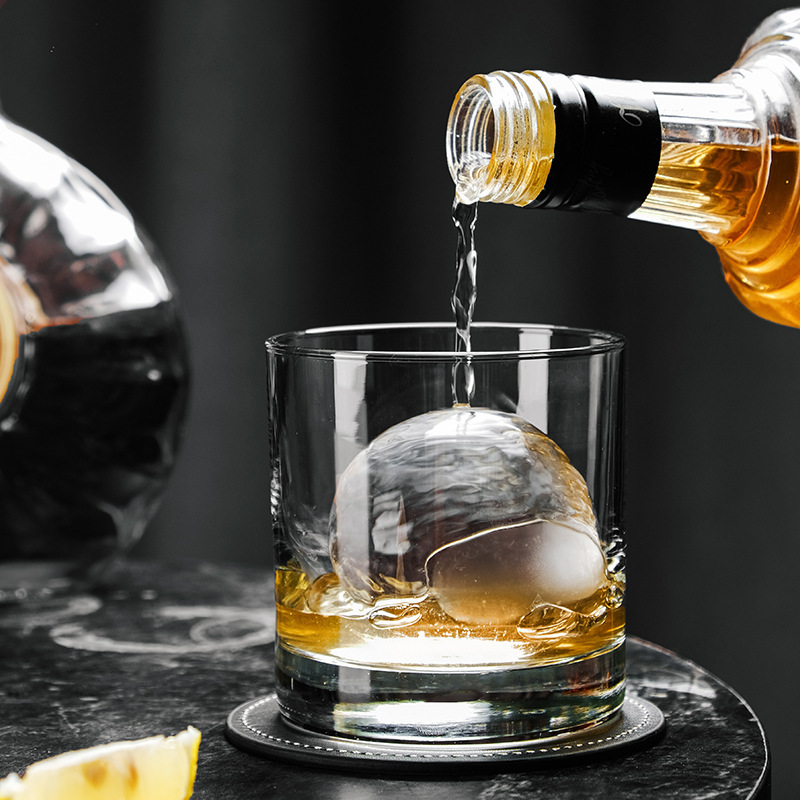 Thick-bottomed straight-bodied glass cup, classical whisky glass cup with LOGO printing, rock spirit foreign wine glass, straight beer glass Specification drawing