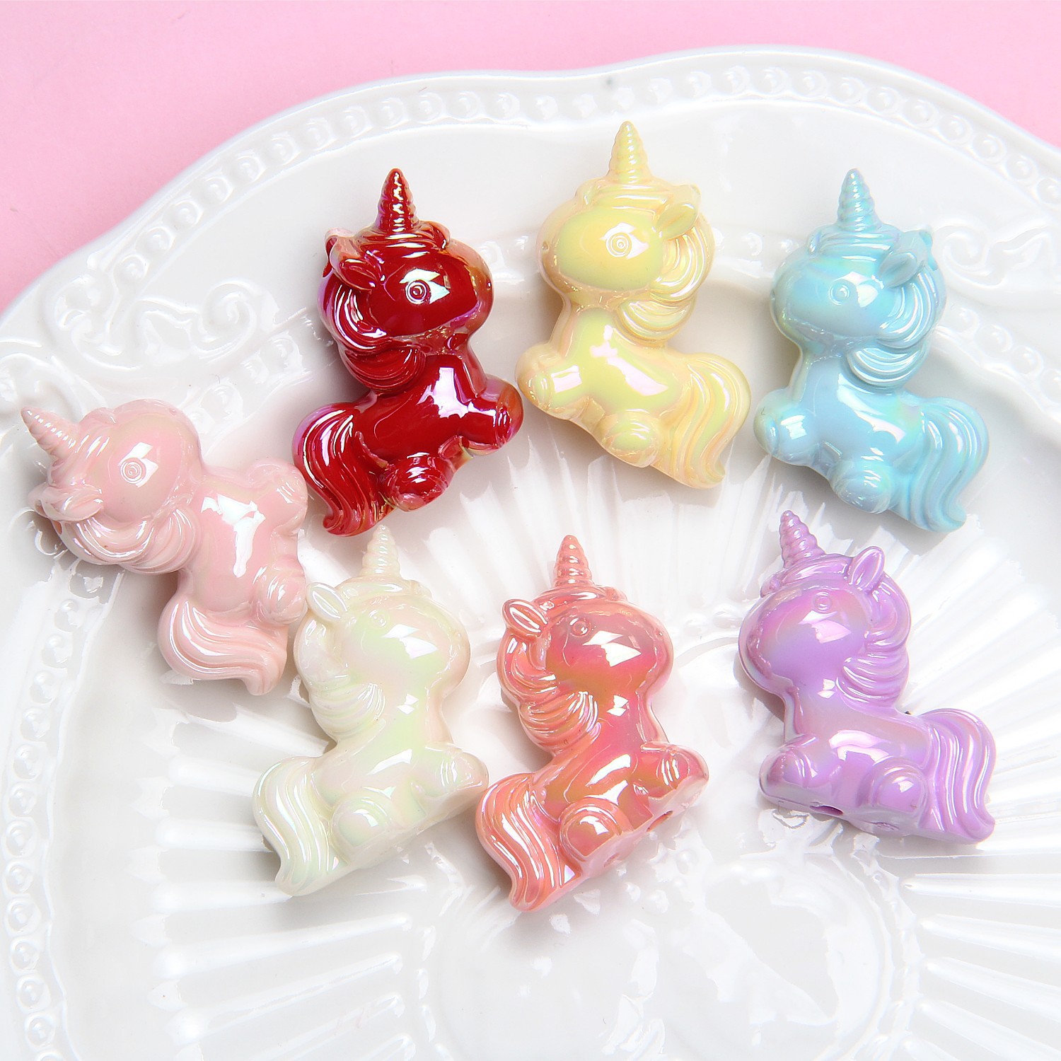 Luminous unicorn beaded candy UV-coated diy bracelet mobile phone chain material acrylic loose beads wholesale full figure