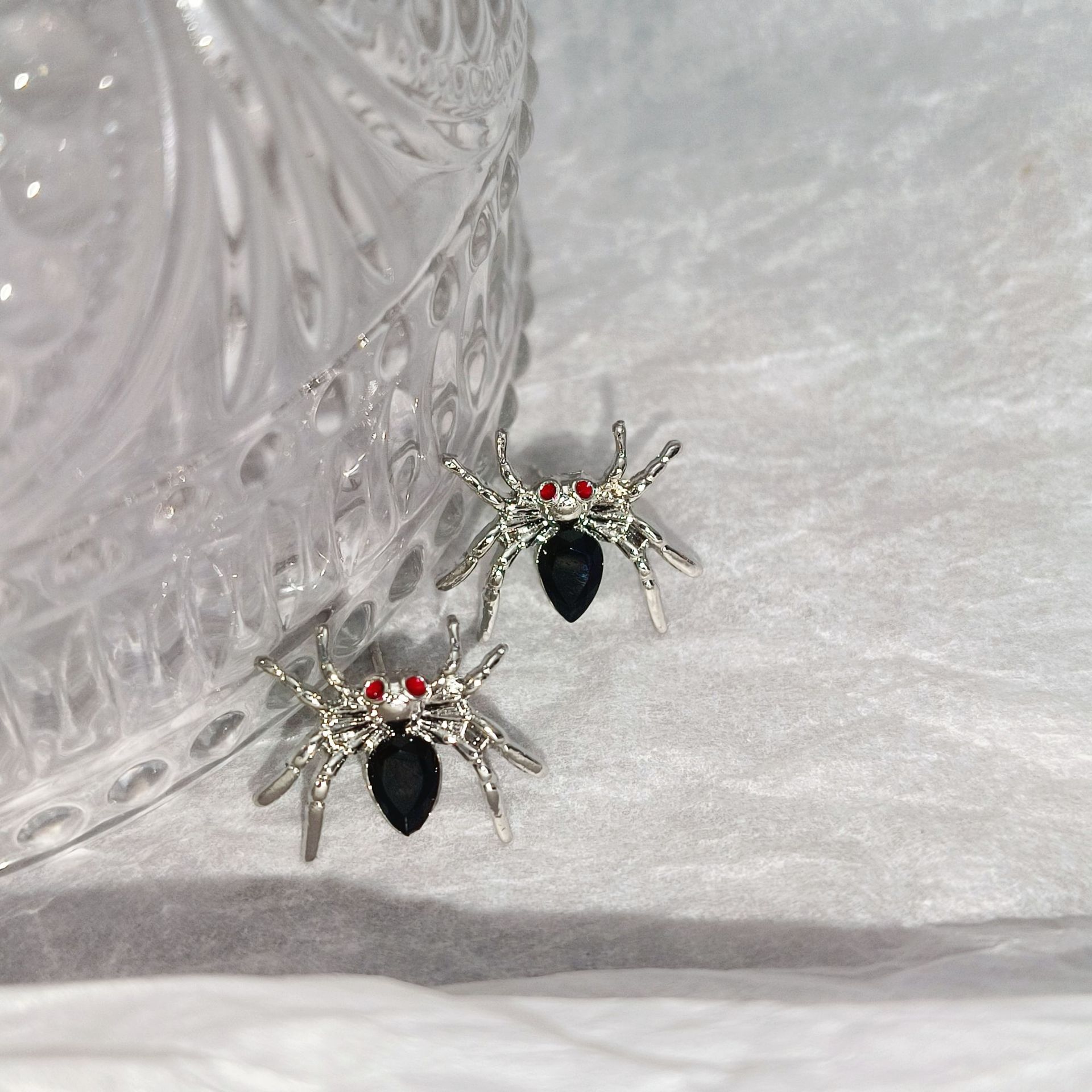 Personalized 6-piece set of stud earrings ~ Sweet and cool style, sparkling diamond, spider flower stud earrings for women, small and exquisite, elegant and fashionable design sense Specification drawing
