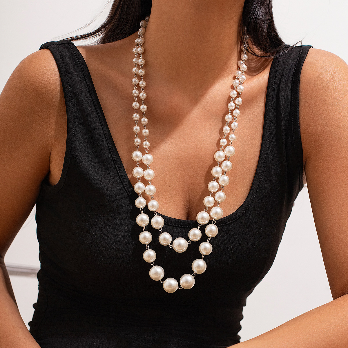 European and American cross-border jewelry, fashionable pearl overlapping collarbone chain, high-end tassel round bead multi-layer necklace set Specification drawing