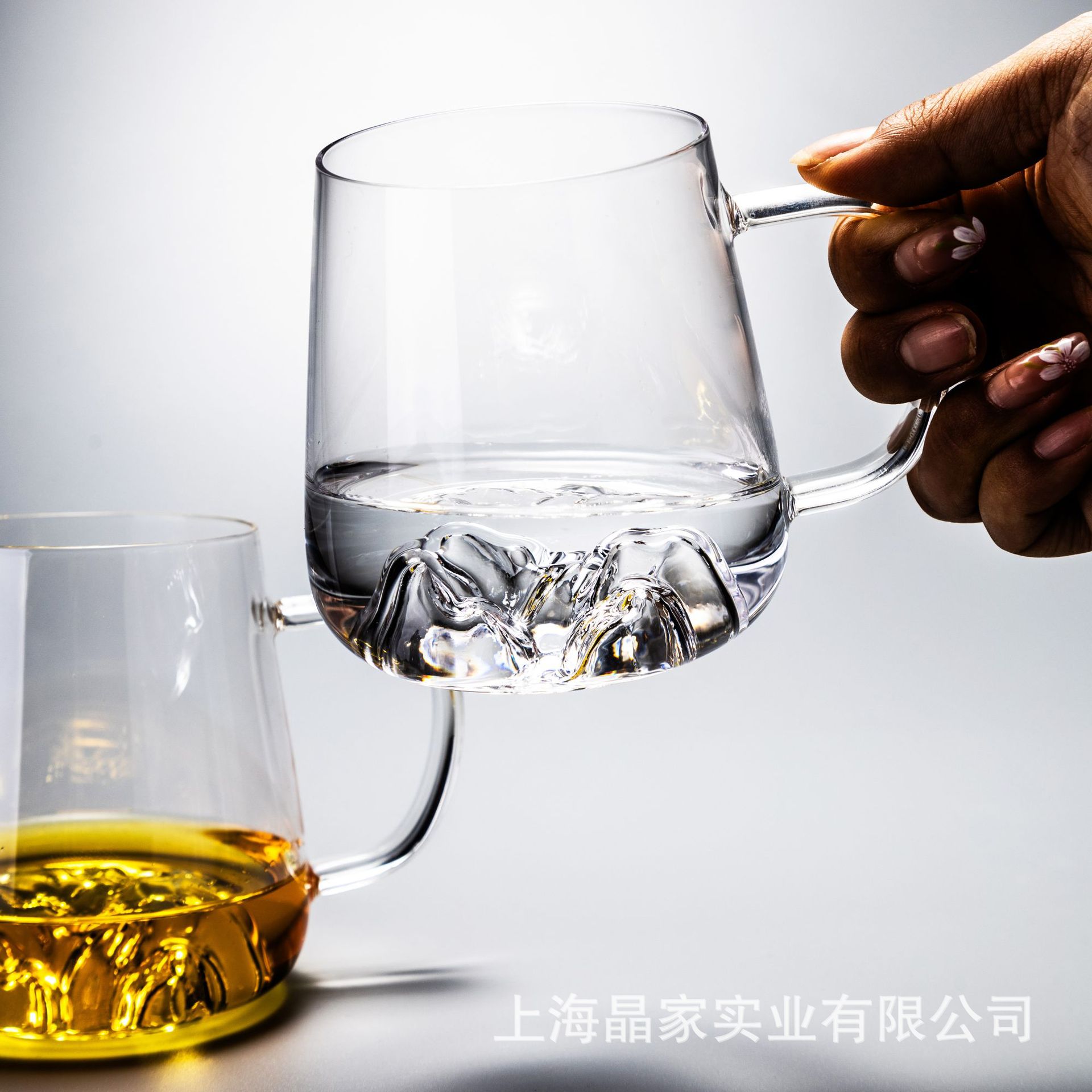 High borosilicate glass single-layer cup, creative mountain viewing cup, tea brewing cup, household juice, milk, coffee cup, tea water printed LOGO Application Scenario