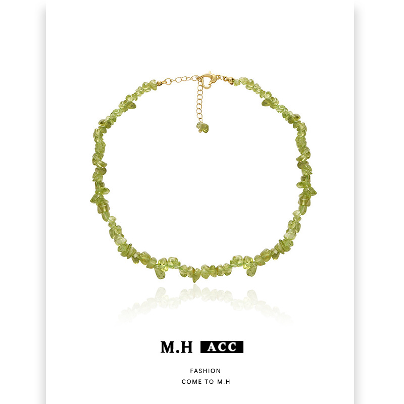 Summer green stone necklace for women wholesale, light luxury, unique and distinctive collarbone chain, high-quality retro spice girl necklace full figure