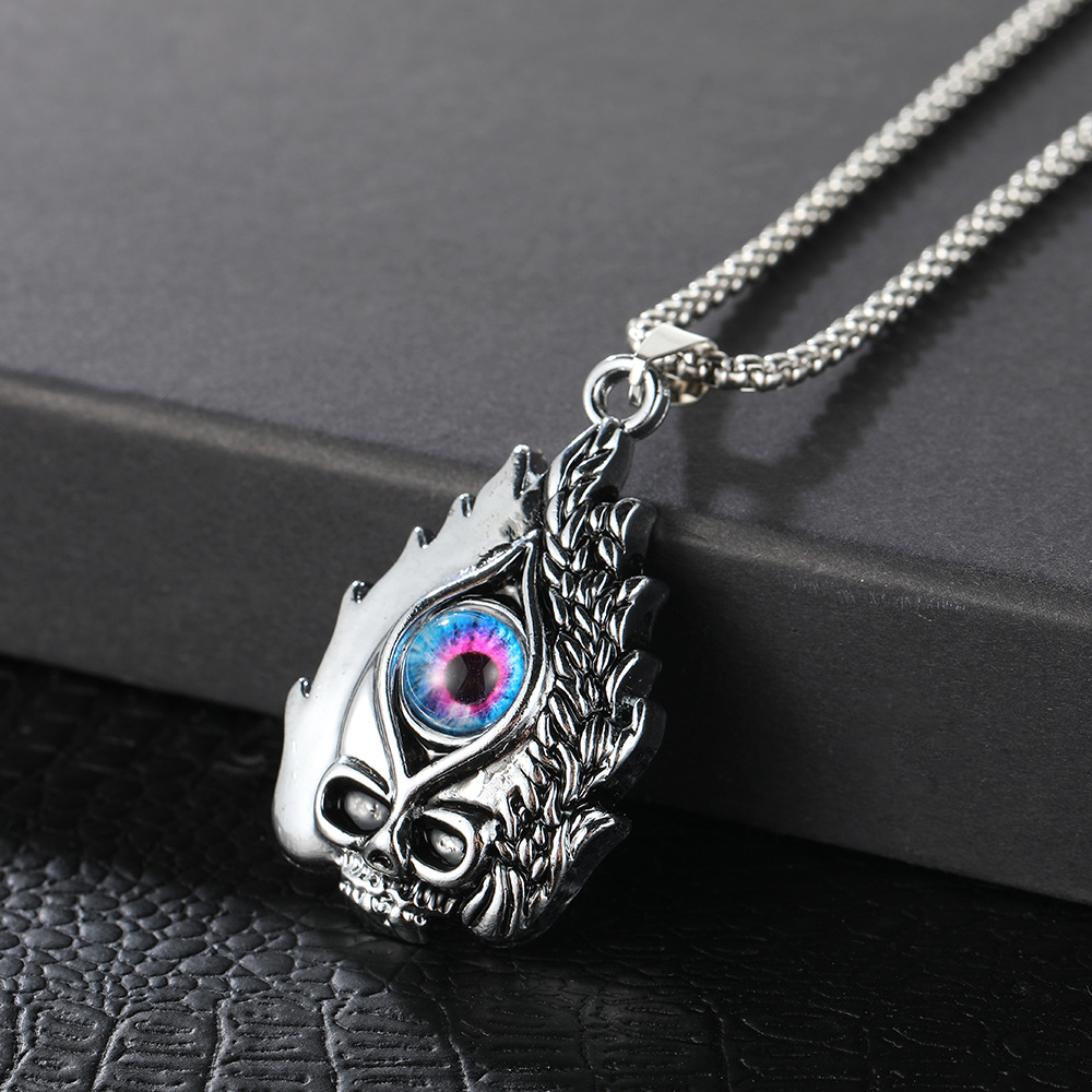 Wholesale of new European and American style Devil's Eye necklace, men's personalized and trendy hip-hop skull pendant sweater chain Application Scenario