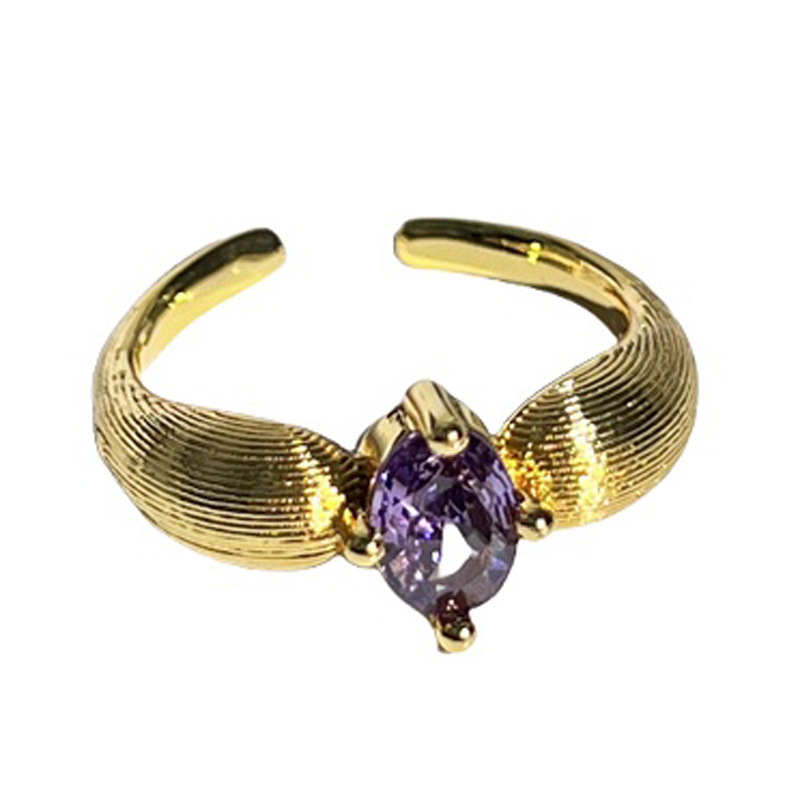 This is a light luxury ring with a golden texture in a Chinese style, the same as grandma's. It features a brushed purple diamond pattern and a high-end, sweet and cool ring style Item Picture