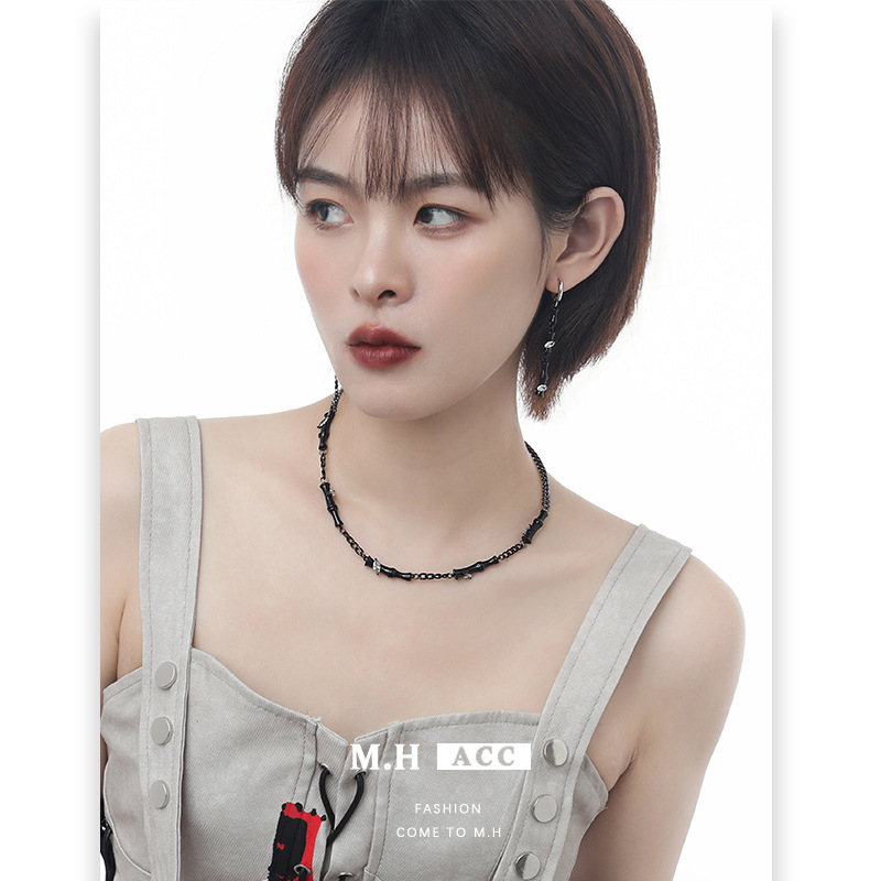 Chinese-style charcoal black bamboo joint earrings, new Chinese-style niche high-end light luxury earrings, personalized trend earrings wholesale Specification drawing