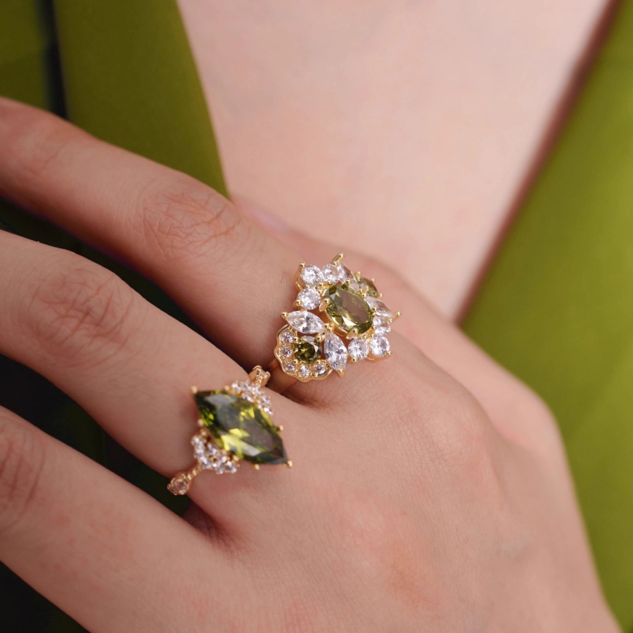 The Loire Temple French shining olive green zircon ring is a retro, exquisite, light luxury and high-end ring for women's court Specification drawing