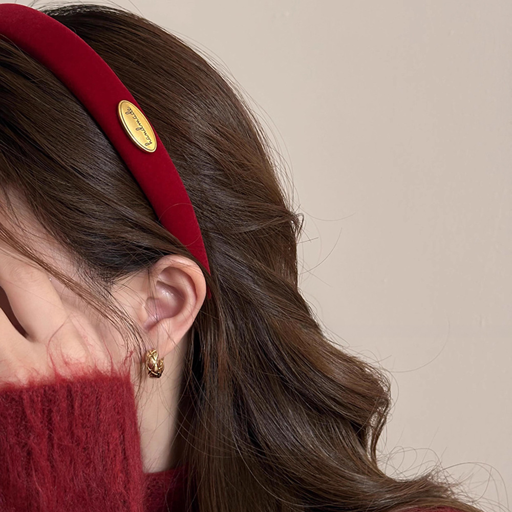 New Year's Ankela red hair band, new spring and summer style, velvet hair band headband, high-end feel, New Year's hairpin headwear Application Scenario