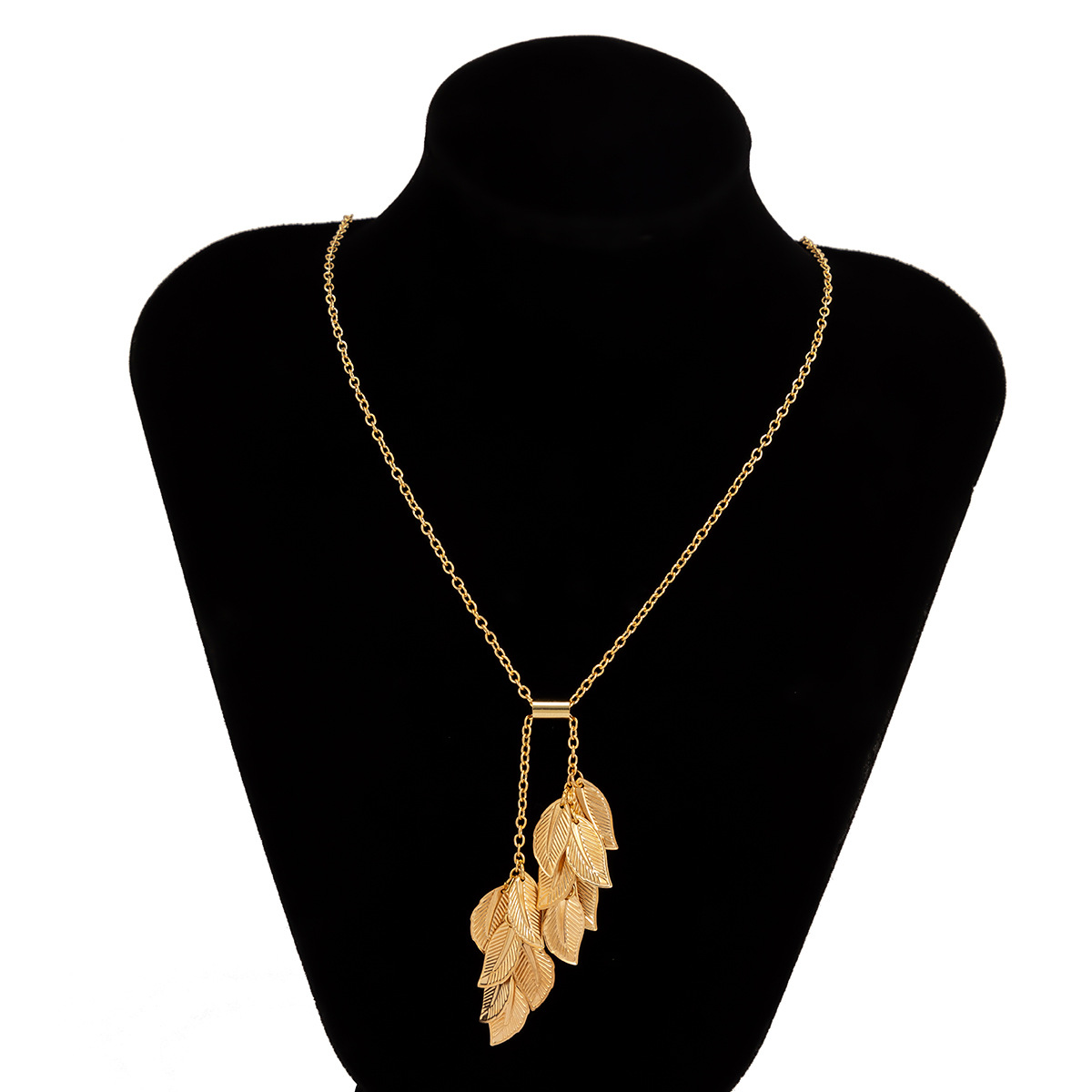 European and American cross-border jewelry, simple leaf metal pendant, neckchain, collarbone chain, retro imitation pearl, versatile necklace for women Item Picture