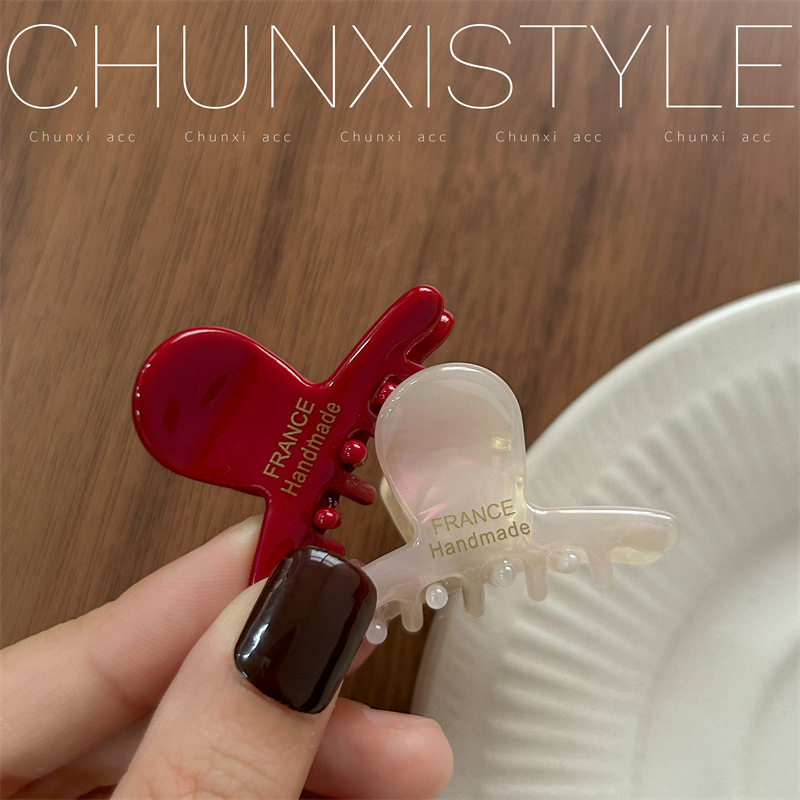 Acetic acid small hairpin, half-tied hair, shark hairpin, back of children's head, hair clip, small hair volume, hairpin, high-end headwear Application Scenario