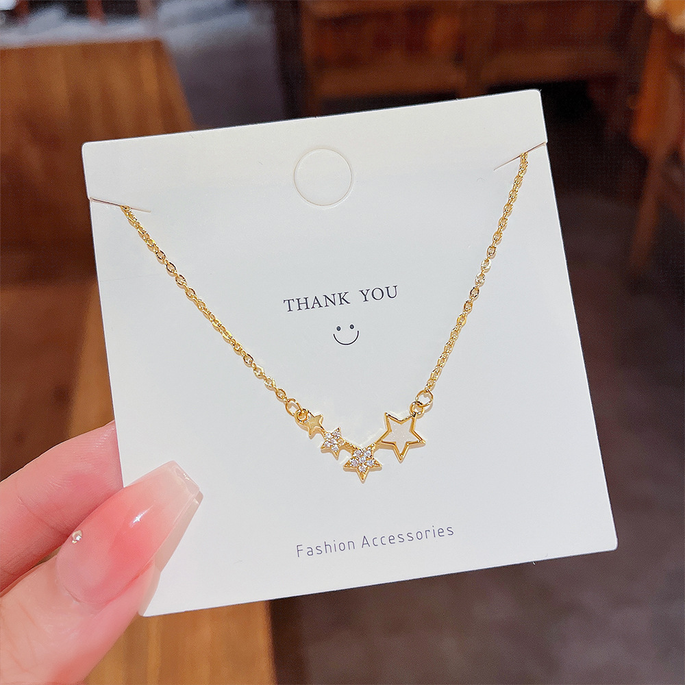 Korean version niche design sense five-pointed star titanium steel necklace, cold style star pendant chain collarbone chain, women's light luxury details Picture