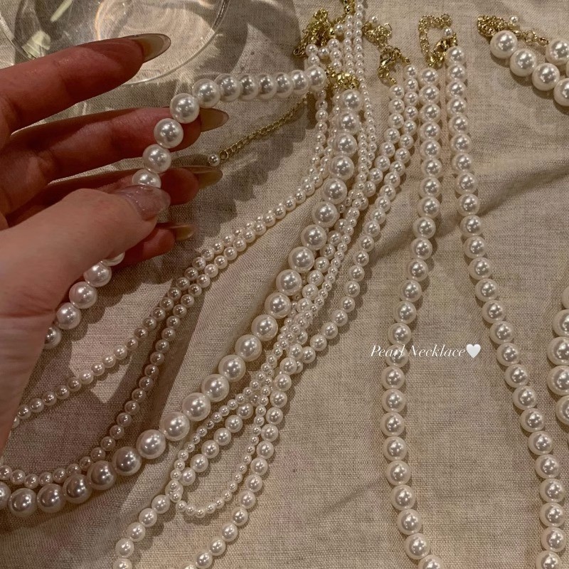 fever's pearl necklace for women, a niche, light luxury and high-end style necklace, a 2025 new collarbone chain accessory Application Scenario
