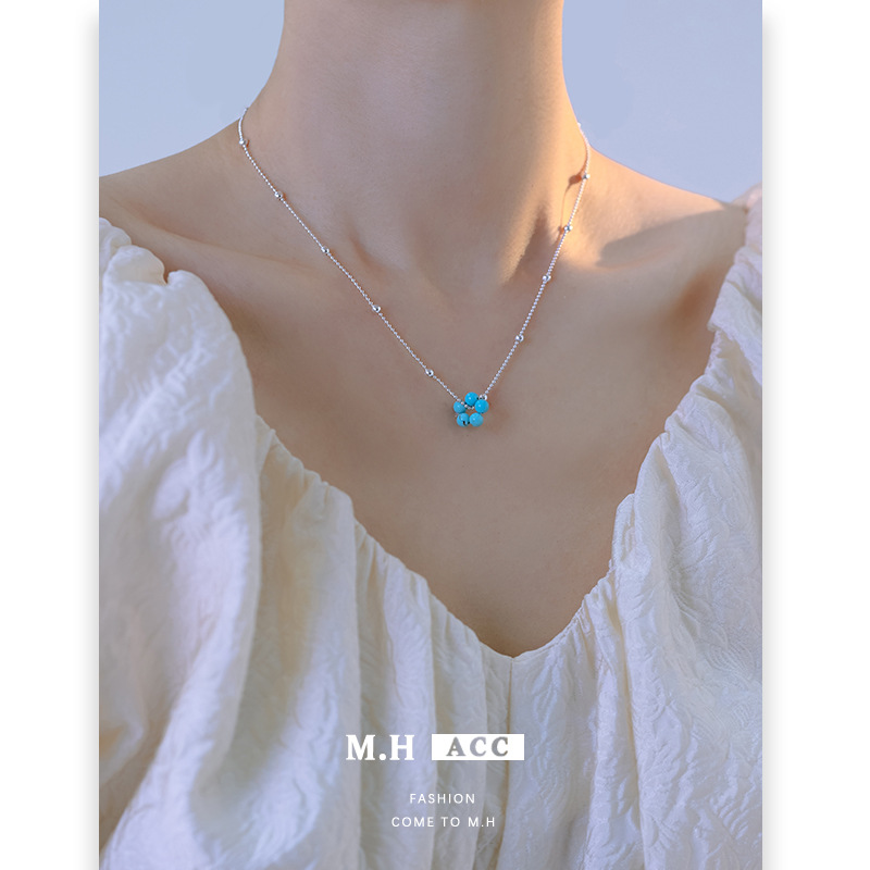 Spring and summer new turquoise beaded double-layer necklace for women's fashion, blue flower fresh and delicate layered collarbone chain wholesale full figure