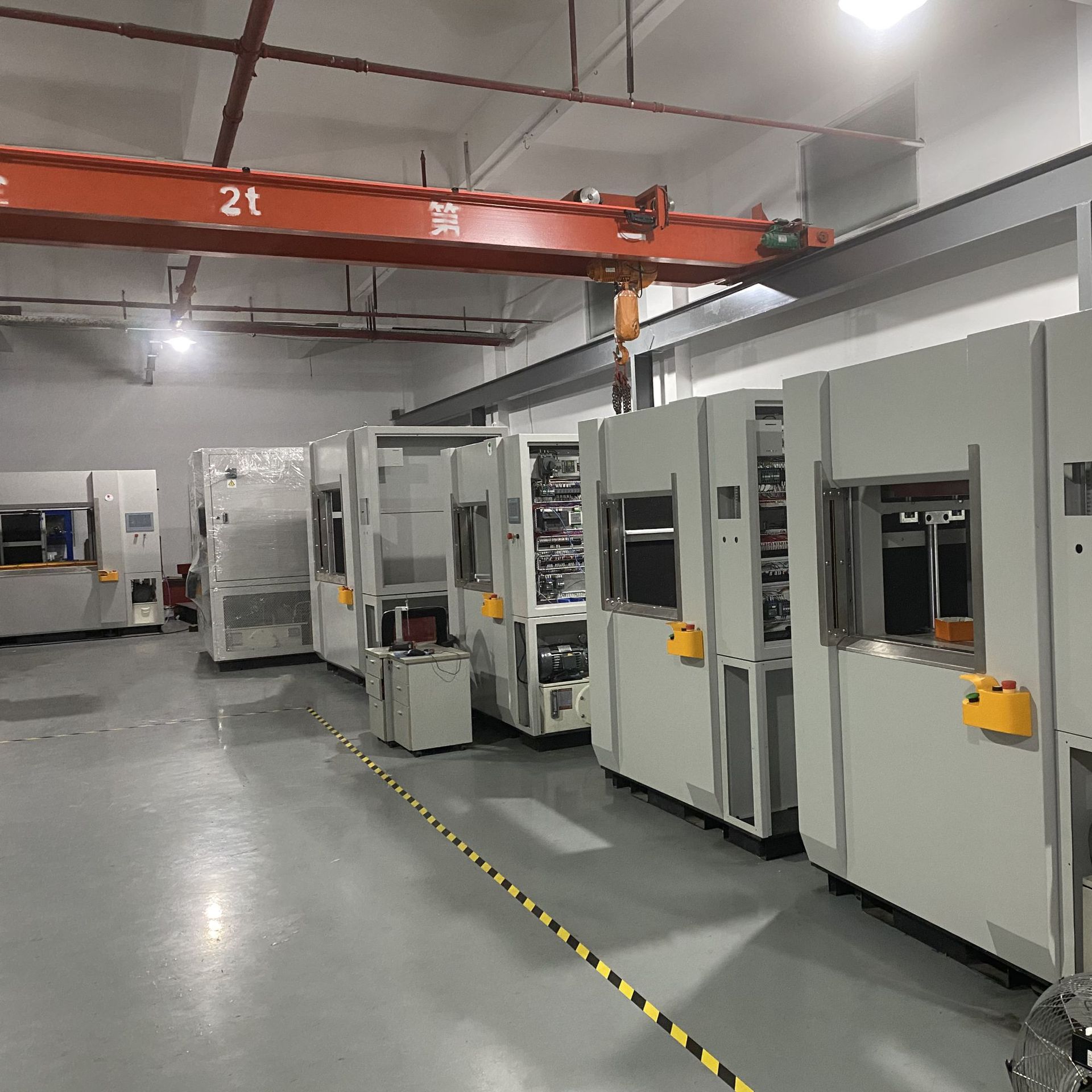 Guangdong automotive lamp vibration friction welding machine fixture, direct sales in Chaozhou, friction machine, toilet seat mold details Picture
