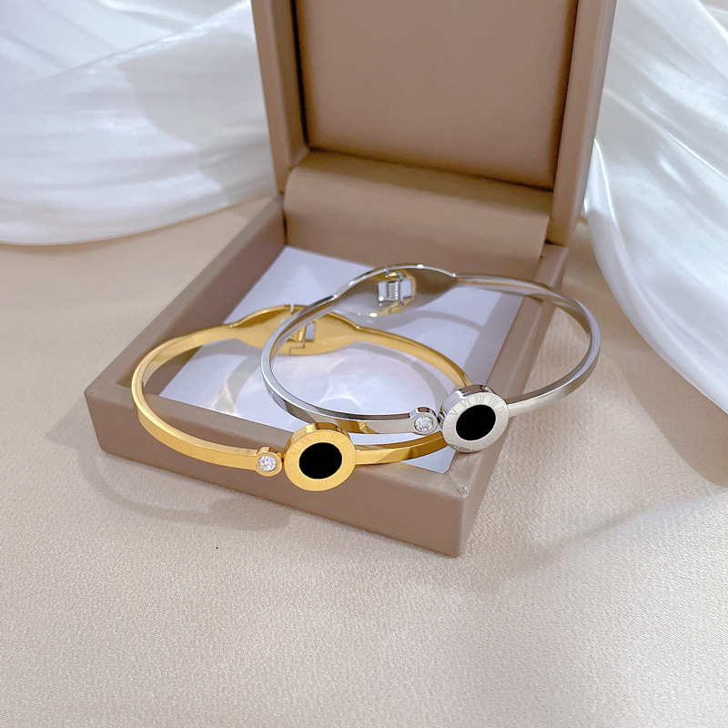 【 All-titanium Steel 】 European and American INS style Roman titanium steel bracelet, minimalist cross-border retro fashionable stainless steel jewelry Specification drawing