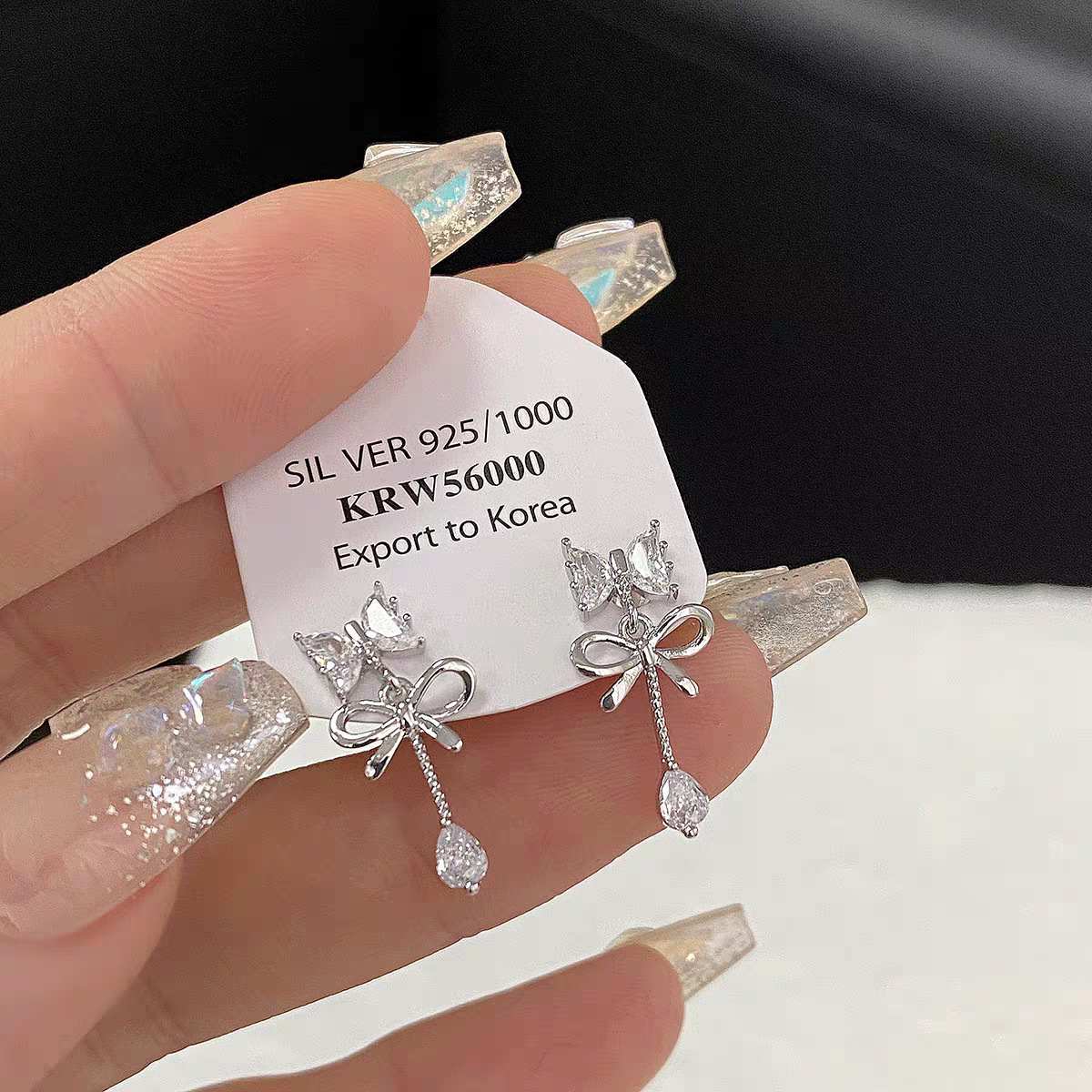 Teenage Date ~2025 New Bestseller Bow Sparkling Diamond Stud Earrings, exquisite, small, fashionable and versatile daily earrings Specification drawing