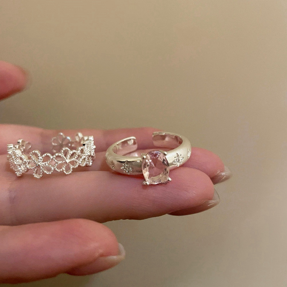 Gentle hollowed-out flower zircon ring for women, a niche design with a light luxury and high-end feel, a cold and elegant style index finger ring details Picture