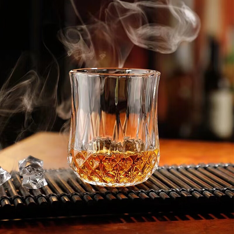 Wholesale of high-end diamond-style whisky glass sets for home use and high-appearance-level foreign wine glasses and beer glasses for commercial use Application Scenario