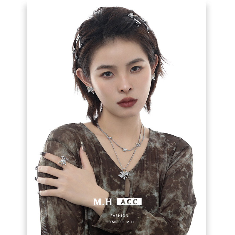 Original orange gradient butterfly necklace, niche hollowed-out design, neck collarbone chain, light luxury, ins style pendant for women Specification drawing