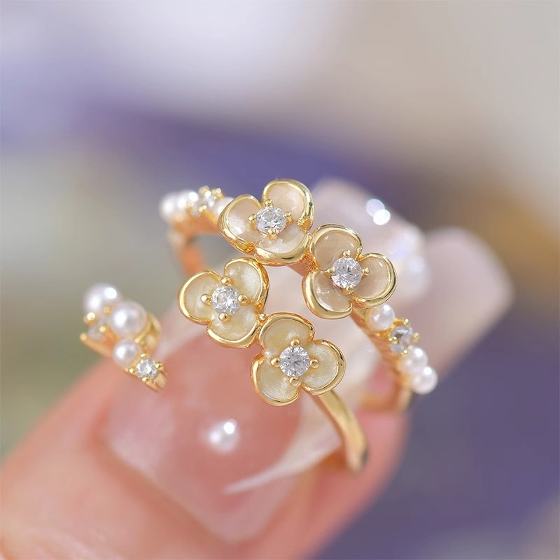 French oil-dripping camellia pearl open ring, feminine, niche design, stylish and high-end enamel color ring Specification drawing