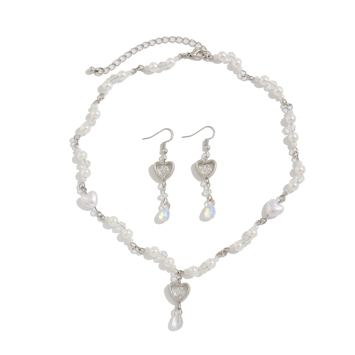 European and American cross-border jewelry design sense pearl beaded collarbone chain, fresh and cute heart-shaped alloy pendant necklace set Item Picture