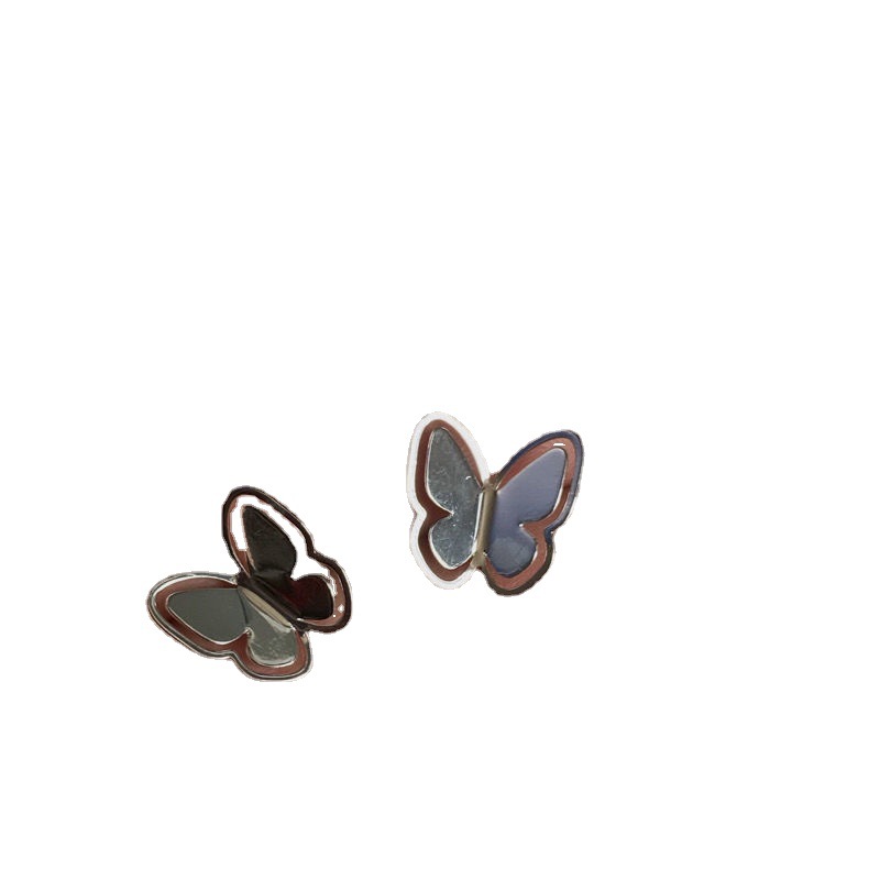 The 2025 new butterfly stud earrings, a fairy forest-themed earring, are a retro Hong Kong style, high-end and niche elegant earrings Item Picture