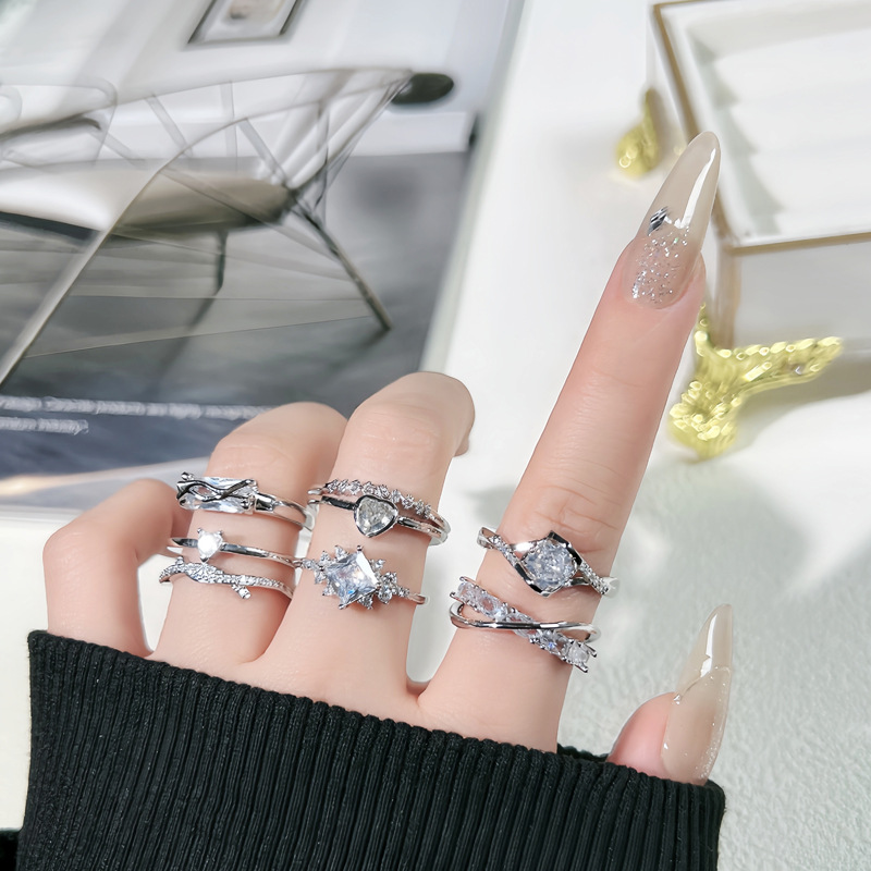 French simple geometric micro-set fashionable, light luxury and high-end open ring, women's niche design sense and personalized index finger ring full figure