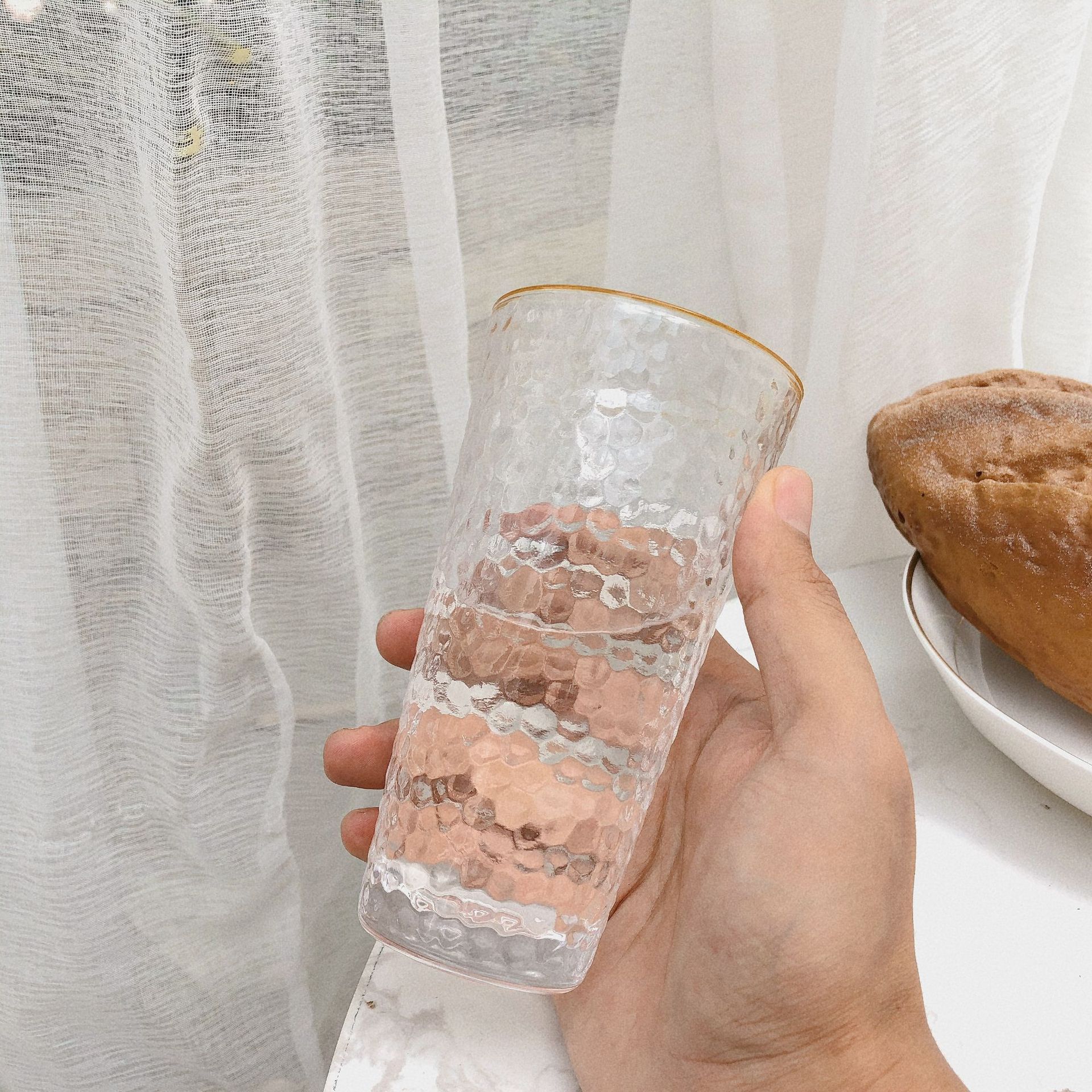 Wholesale of high-end glass hammer-patterned cups, gold-rimmed milk cups, glass water cups, tea cups, juice cups and gifts from Instagram influencers full figure
