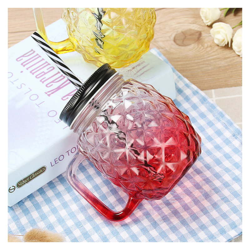 Manufacturer's creative Mason cup, gradient glass cup, beverage pineapple water cup, lid, straw, handle cup Application Scenario